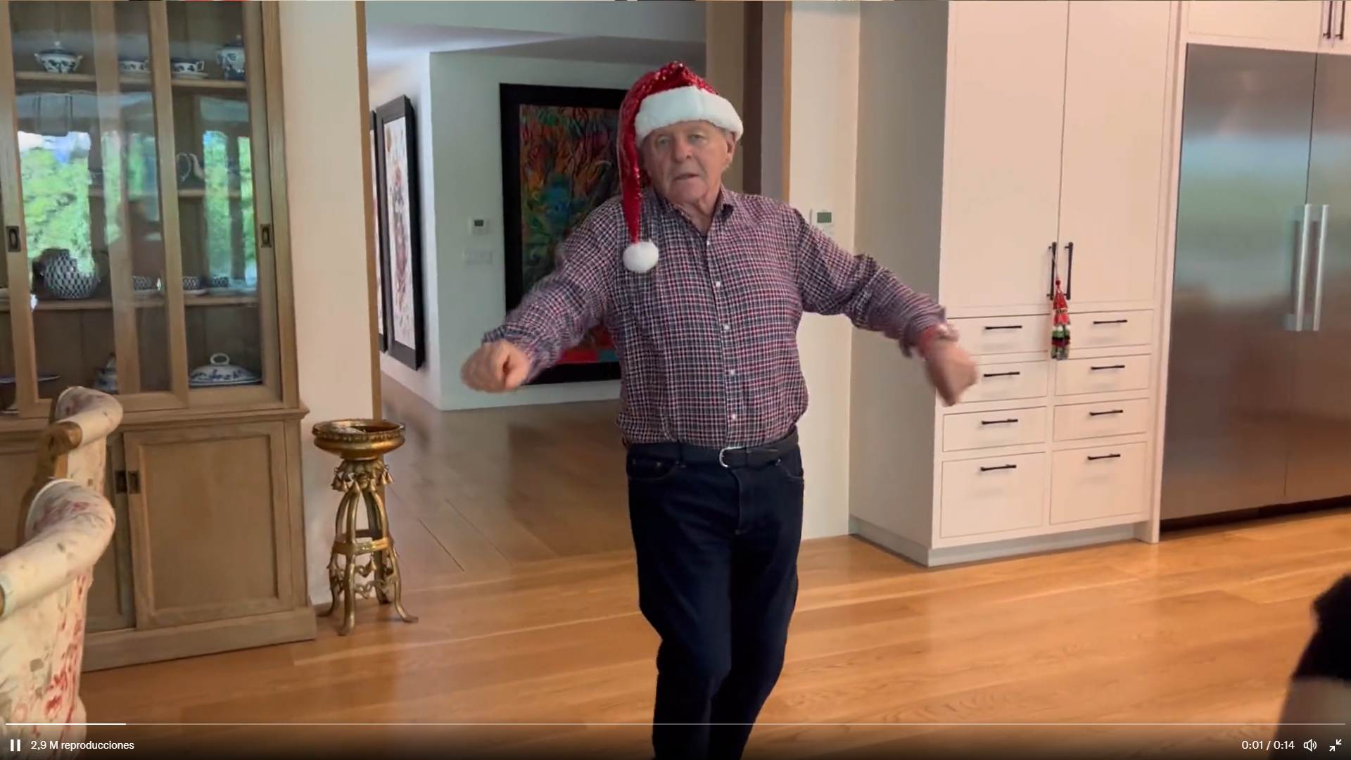 Video: Anthony Hopkins baila al ritmo de “Dance Me To The End Of Love”