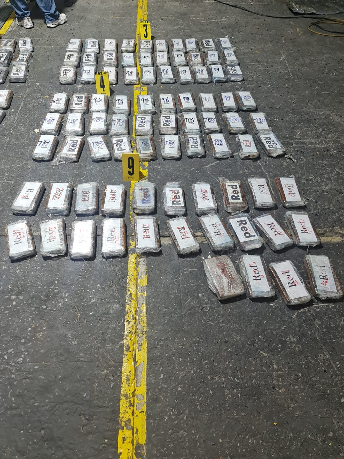 Decomisan cargamento de cocaína en Puerto Barrios valorado en más de Q27 millones