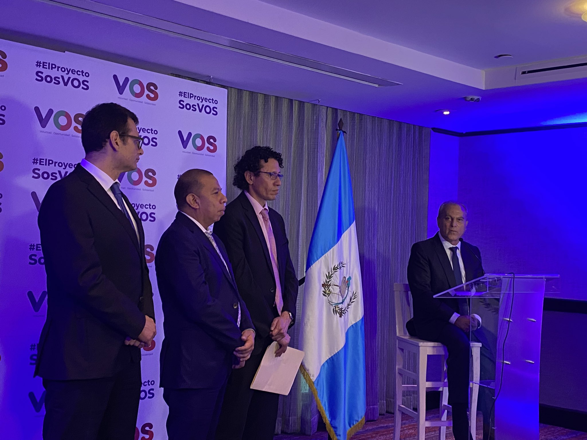 Partido VOS anuncia alianza con Guatemala Va y presenta a Manuel Villacorta