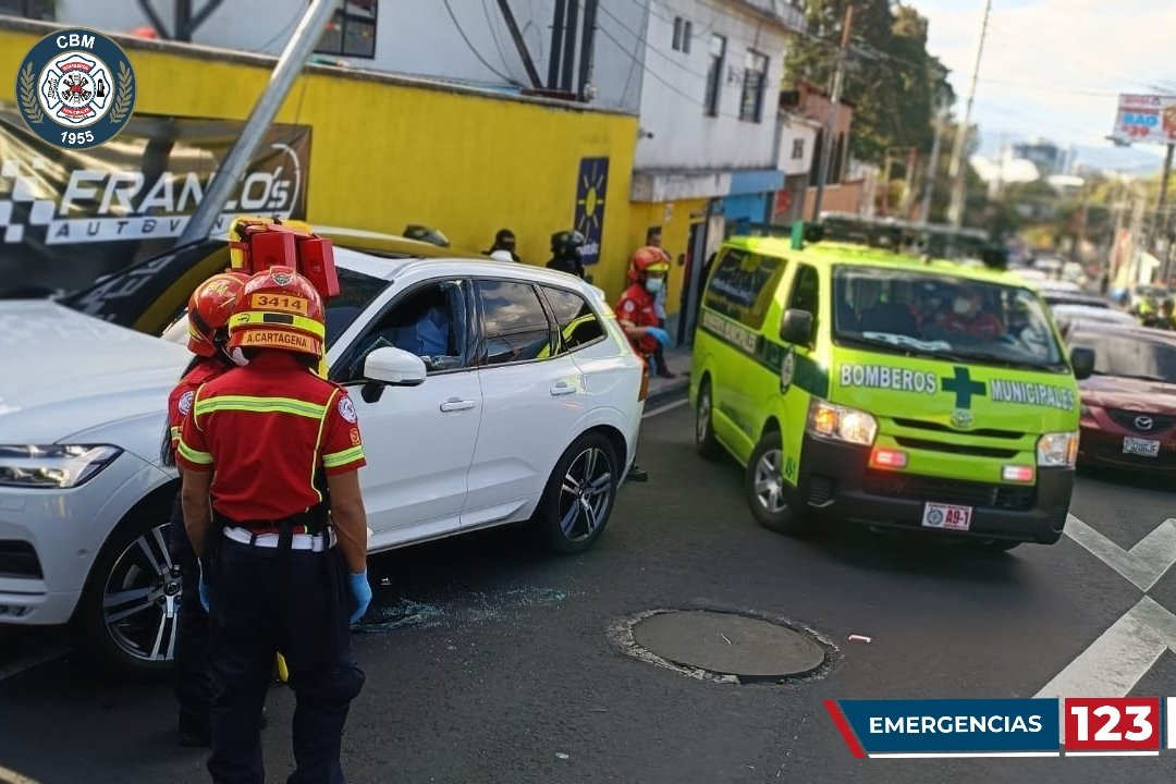 Médicos condenan asesinato del gerente general del Hospital Herrera Llerandi y exigen justicia