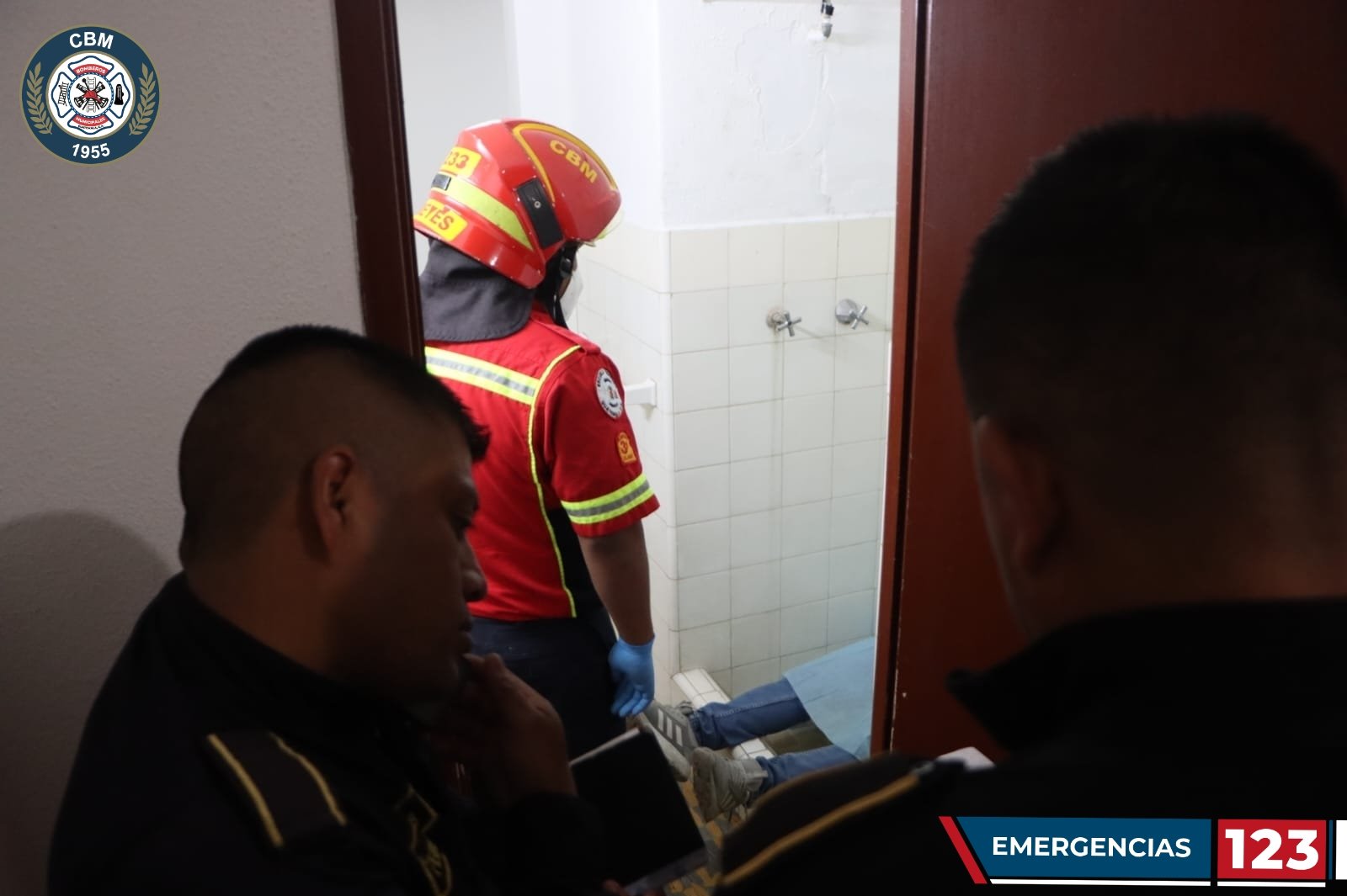 Hallan muerto a un hombre en ducha de un hotel de la zona 1 capitalina