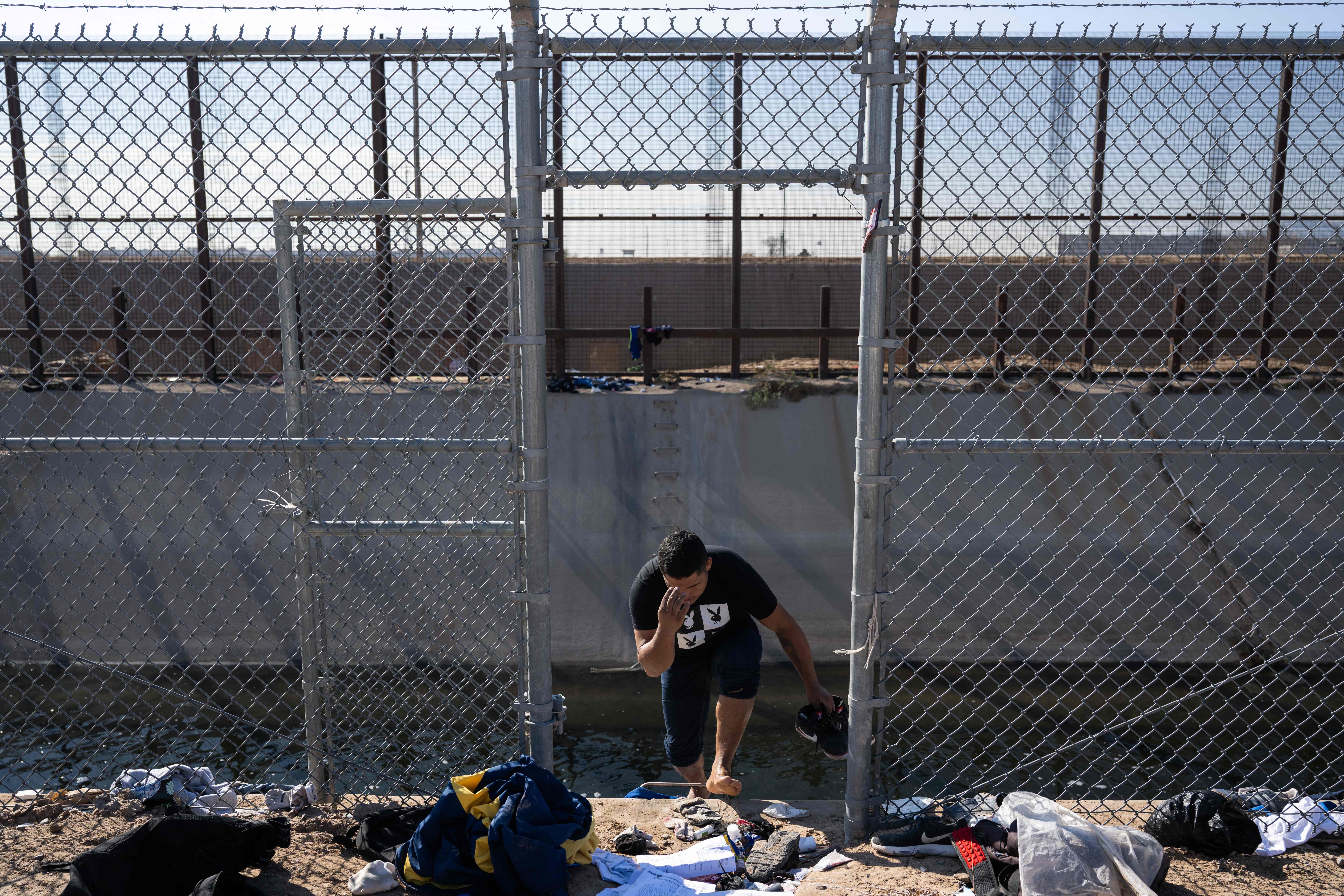 Corte Suprema de EE. UU. pausa la anulación del Título 42, la norma sanitaria que permite la expulsión de migrantes