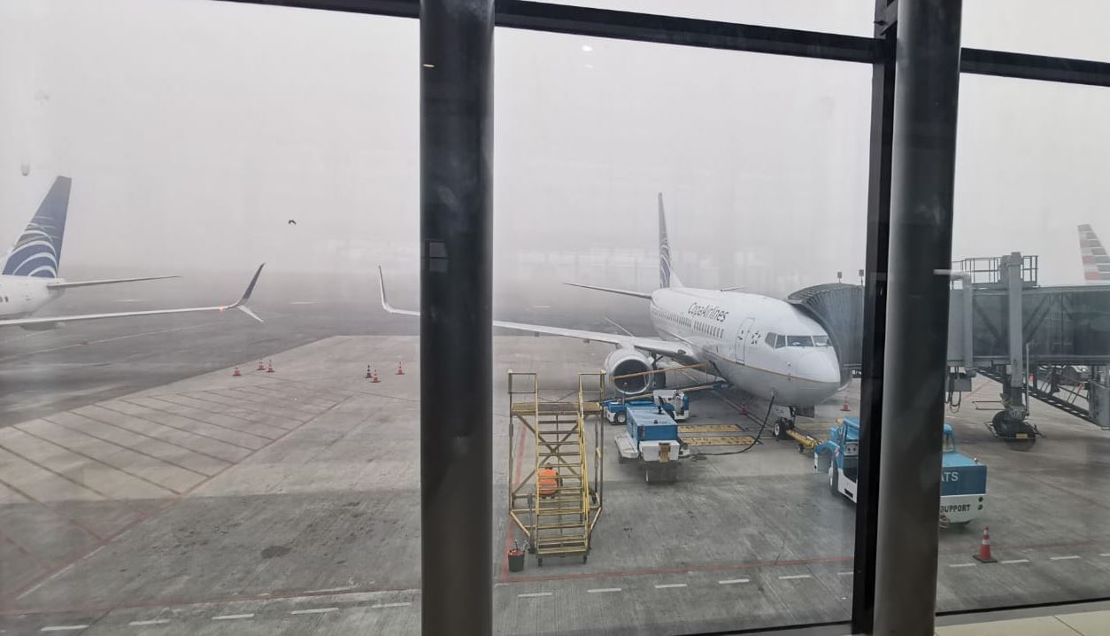 El Salvador “articula acciones” para apoyar al aeropuerto La Aurora de Guatemala