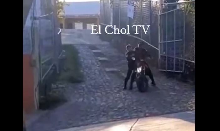 Graban a dos agentes de la PNC que se desplazaban&hellip;