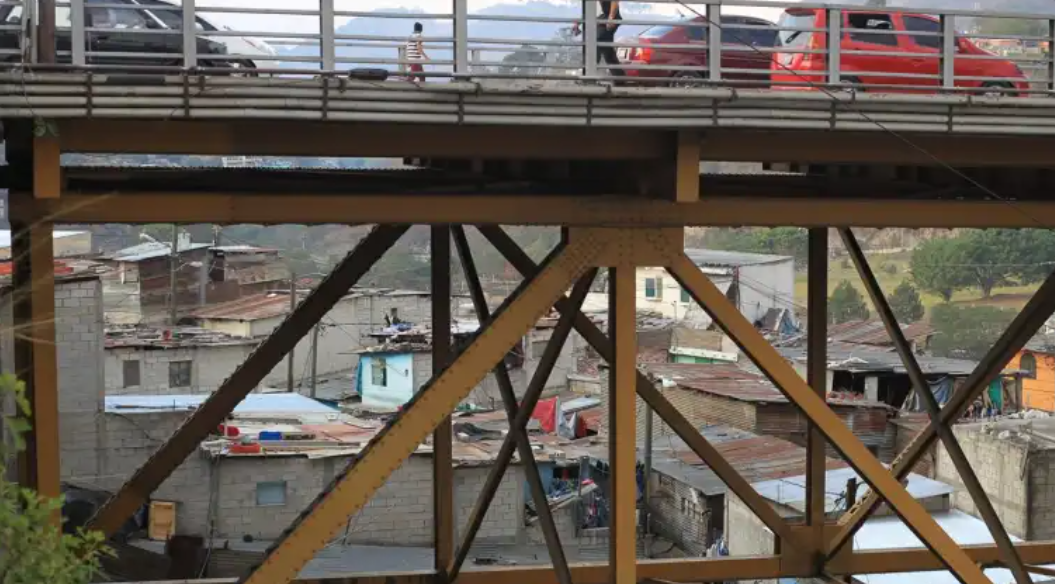 PUENTE BELICE.