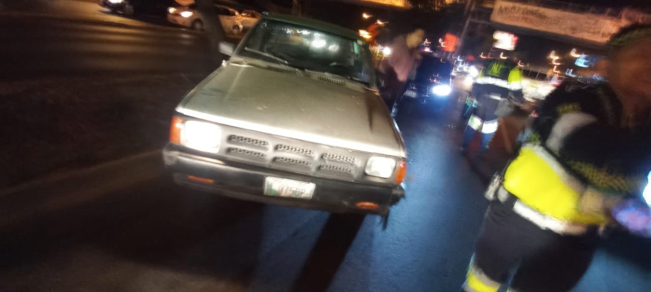Chocan seis carros en la calzada Roosevelt y dos personas resultan heridas