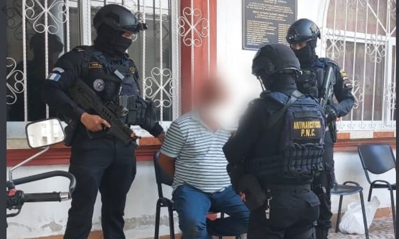 PNC captura a dos hombres requeridos por la justicia de EE. UU.