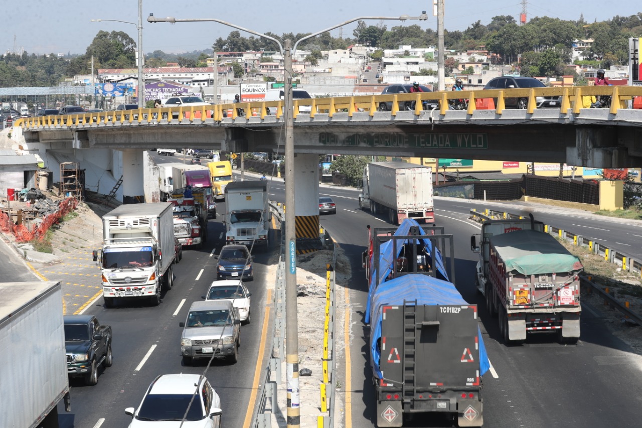 Trabajos en puente Enrique Tejada Wyld complican el tránsito en Villa Nueva