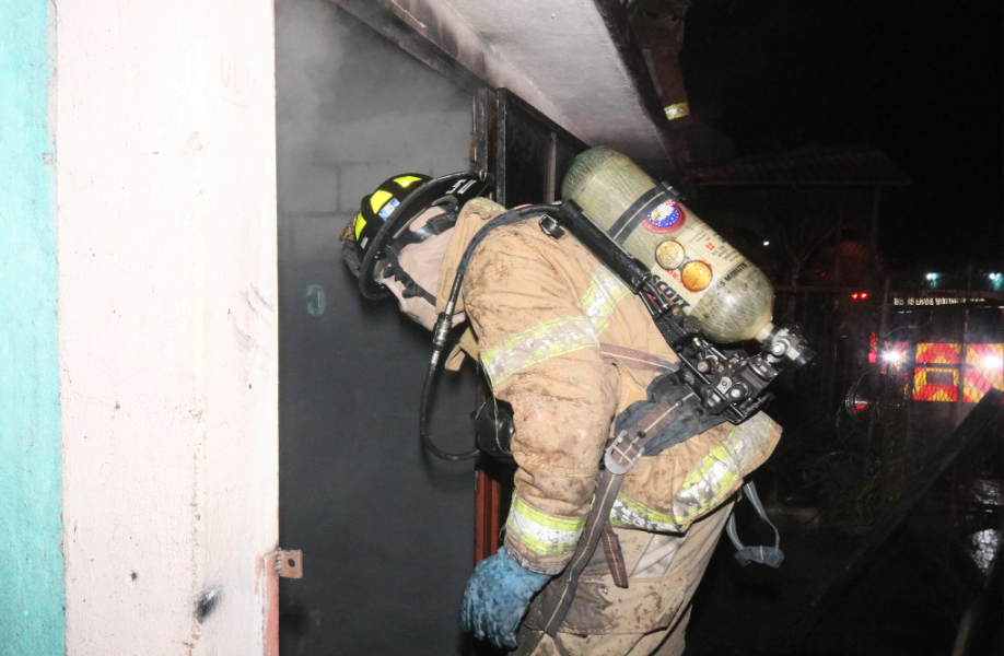 Anciano de 81 años muere dentro de su vivienda al ser víctima de un incendio