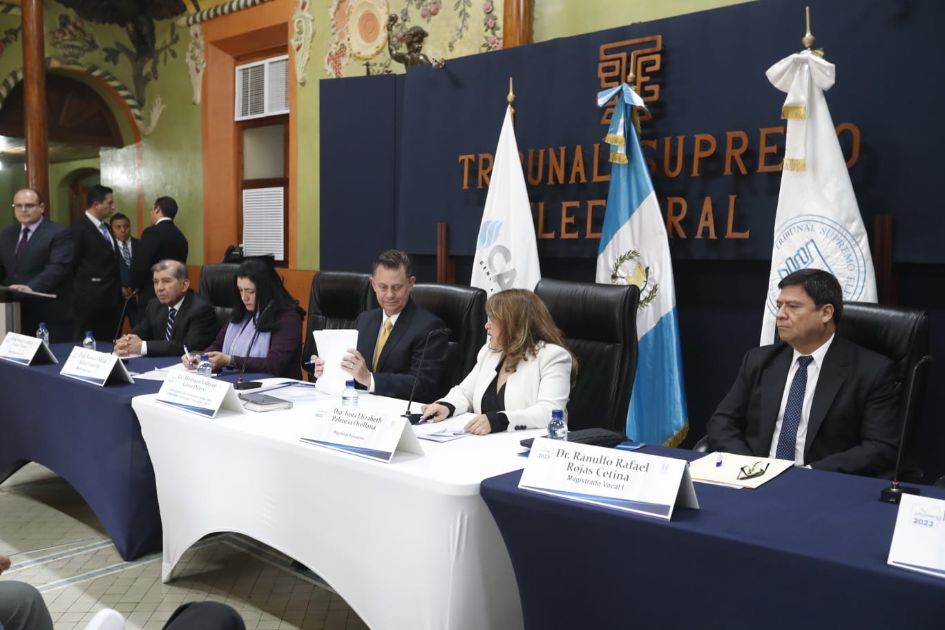 Tribunal Supremo Electoral firma carta de entendimiento y convenio con Cacif, PDH y Usac