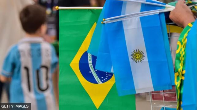 Cuáles han sido los principales obstáculos para que América Latina tenga una moneda única