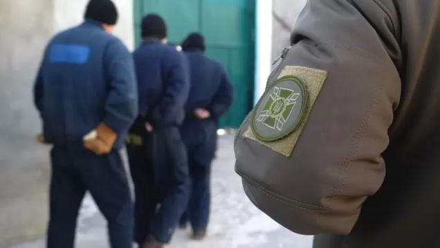 La BBC tiene acceso a un campo de prisioneros de guerra rusos en Ucrania