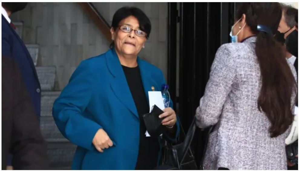 Ligan a proceso y envían a prisión a jueza implicada en el Caso Fugas