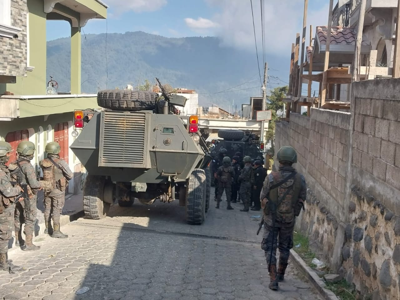 Despiden restos de niño que murió en el reciente enfrentamiento de pobladores de Nahualá e Ixtahuacán