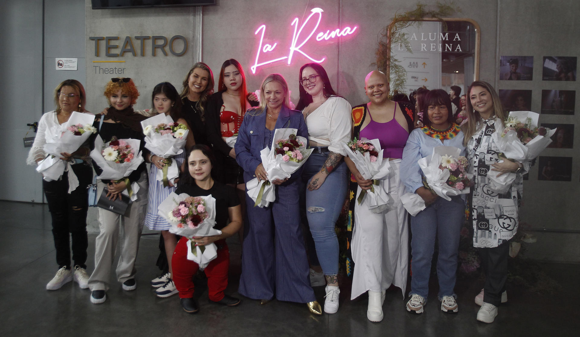 Maluma enaltece la valentía de 17 mujeres diversas en el video de "La Reina"
