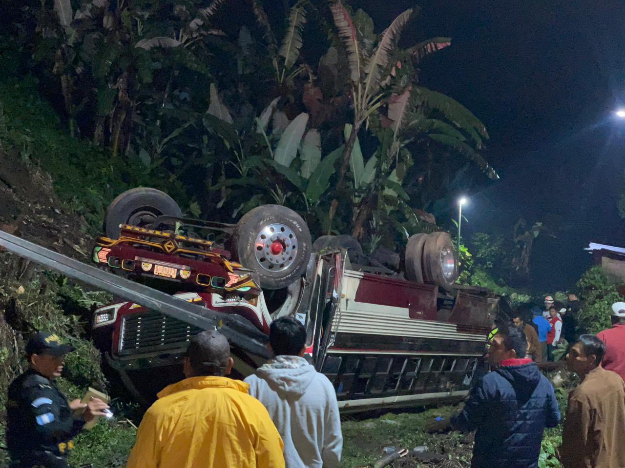 Autobús sin frenos se accidenta en la ruta Cito – Zarco: hay cuatro muertos y más de 40 heridos