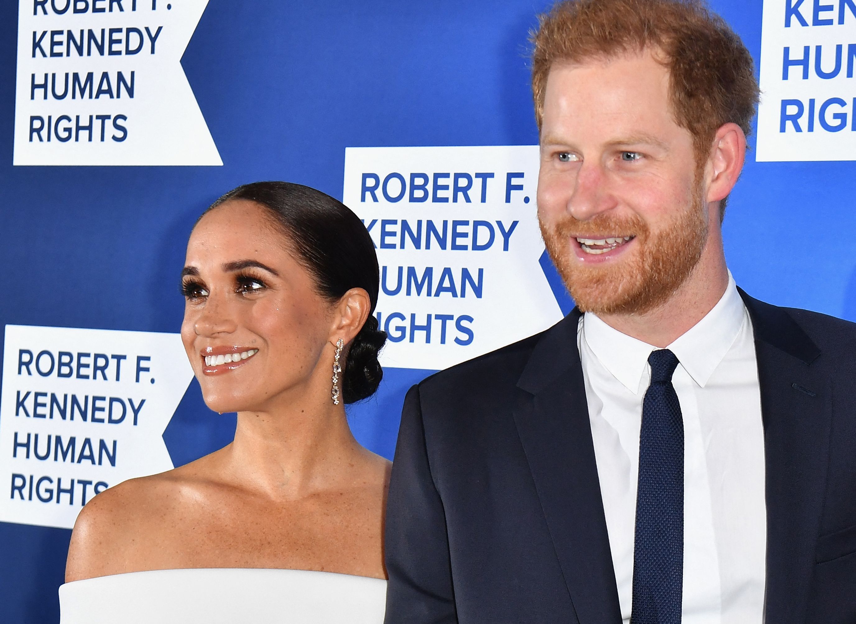 Persecución “casi catastrófica”: Revelan videos del incidente enre fotógrafos con el príncipe Harry y su esposa Meghan