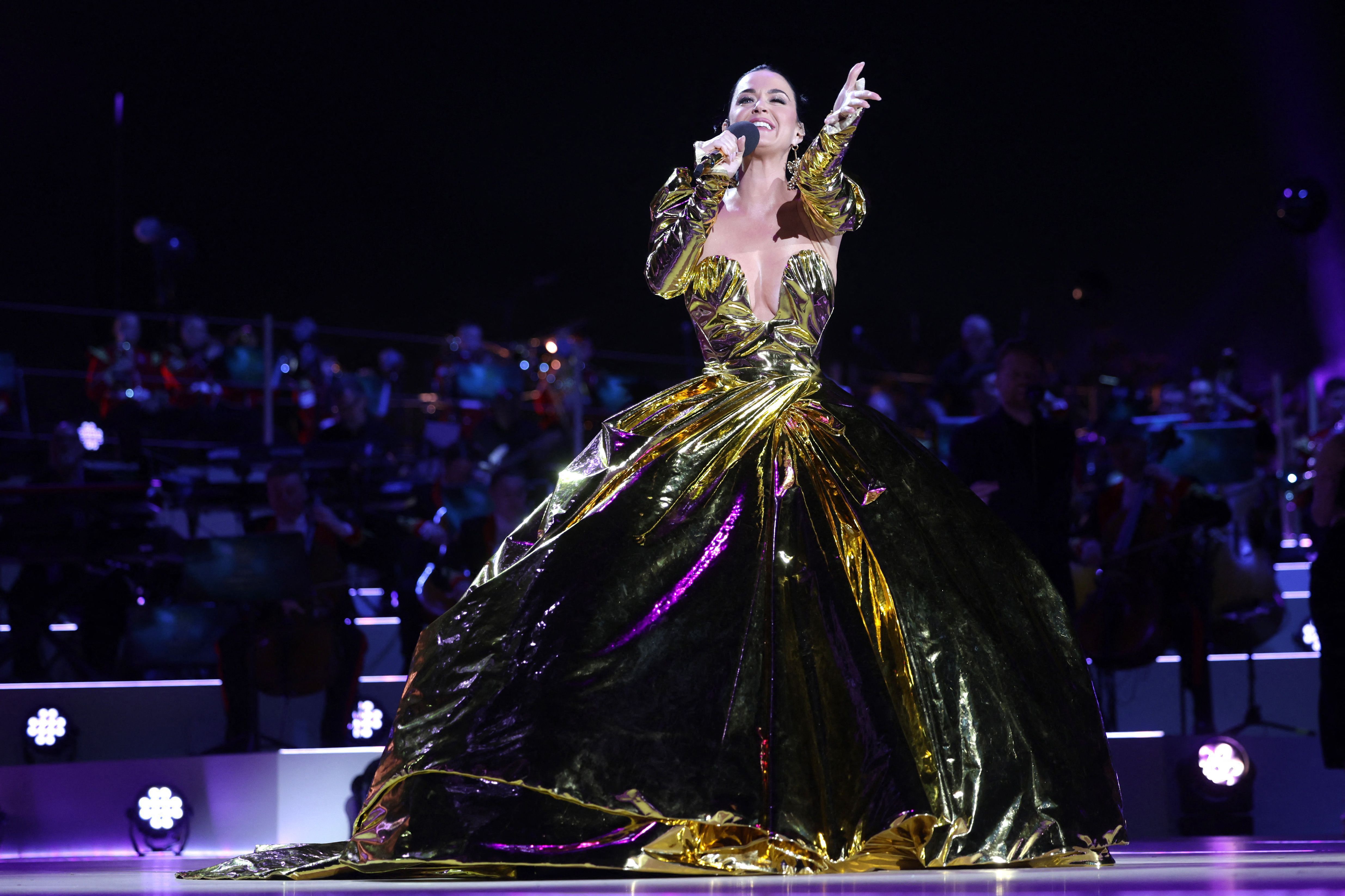 Katy Perry brilla en el concierto de coronación de Carlos III