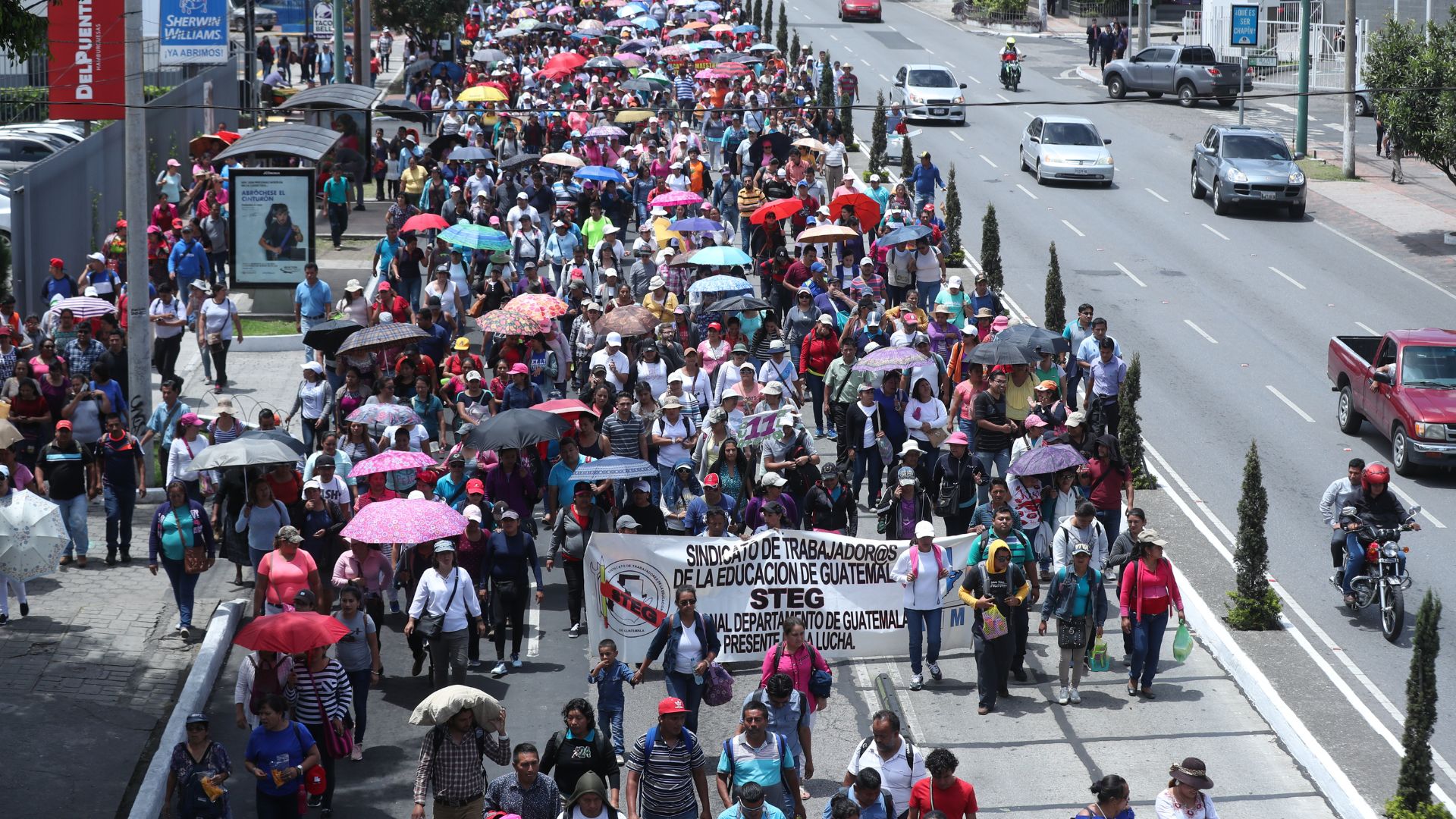Se suspenden clases en escuelas por asambleas y se anuncia protesta de maestros