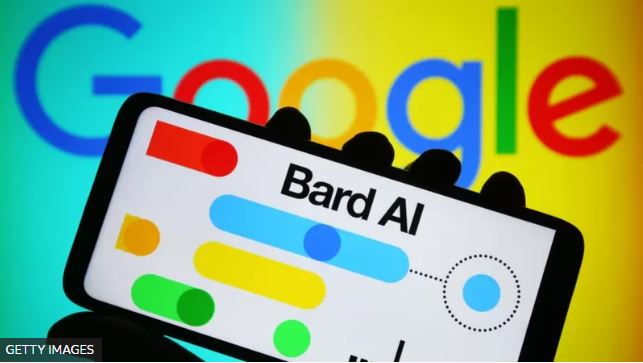 La contraofensiva de Bard de Google frente a ChatGPT-4 en la carrera por ser el mejor chatbot de inteligencia artificial
