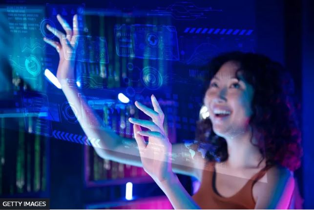 “La gente no debería tenerle miedo a la inteligencia artificial”: 3 áreas en las que la IA ya está mejorando nuestras vidas
