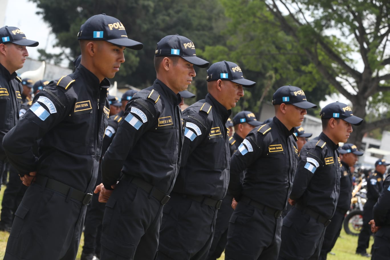 agentes pnc nuevo uniforme codigo QR (8)