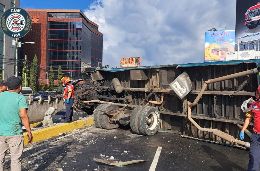 BUS SE ACCIDENTA EN LOS PRÓCERES