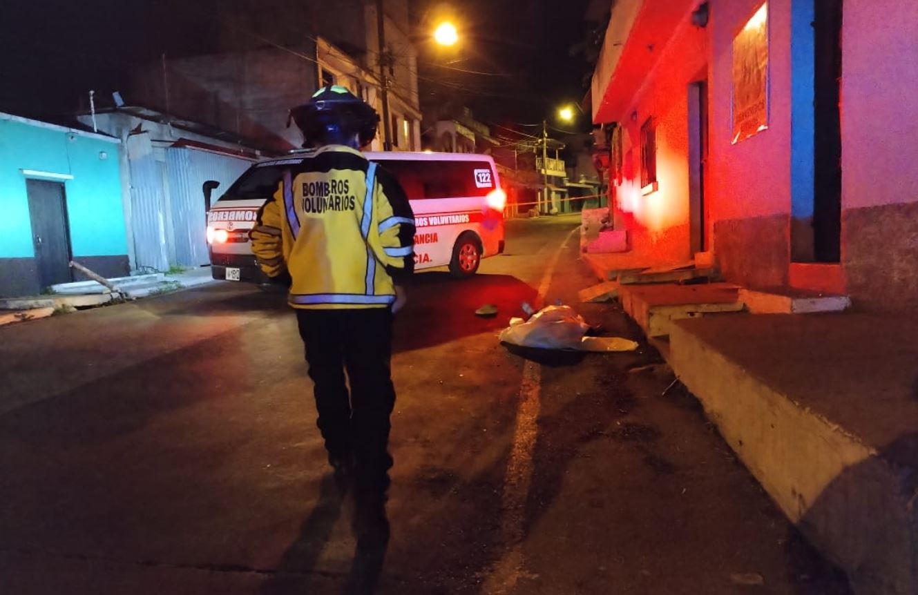 Matan a balazos a dos mujeres, una menor de edad, en la zona 1 de Mixco