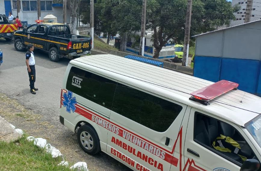 Al menos dos muertos tras riña entre reos en cárcel preventiva de la zona 18