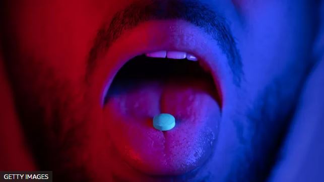 Profármacos, las sustancias que el cuerpo convierte en drogas ilegales y que evaden la detección policial