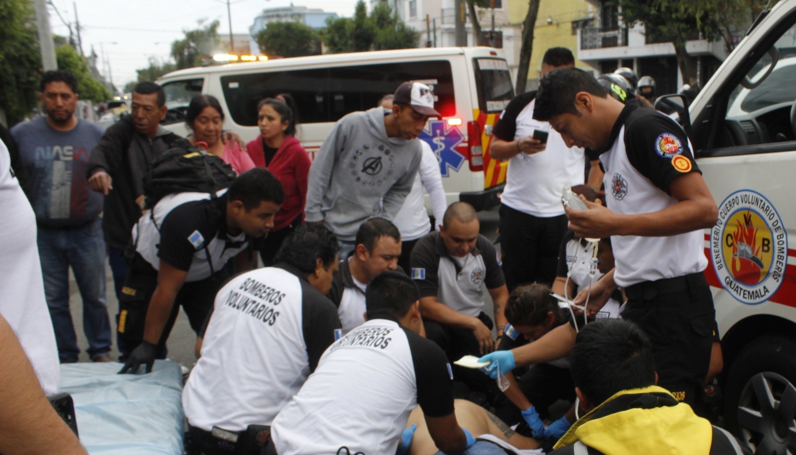 Ataque armado contra una familia en la avenida Elena deja una persona herida