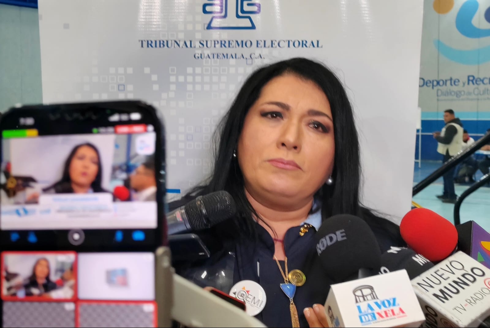 Magistrada del TSE Blanca Alfaro anuncia que renunciará a su cargo y que está dispuesta a que la investiguen