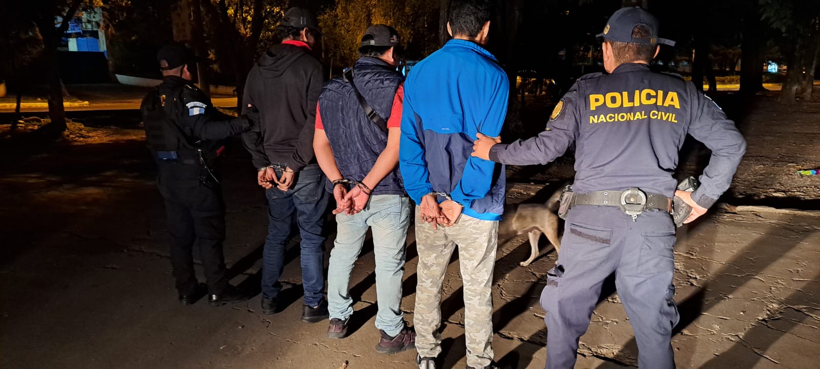 Un guatemalteco y dos colombianos son aprehendidos con armas de fuego y municiones en la zona 13
