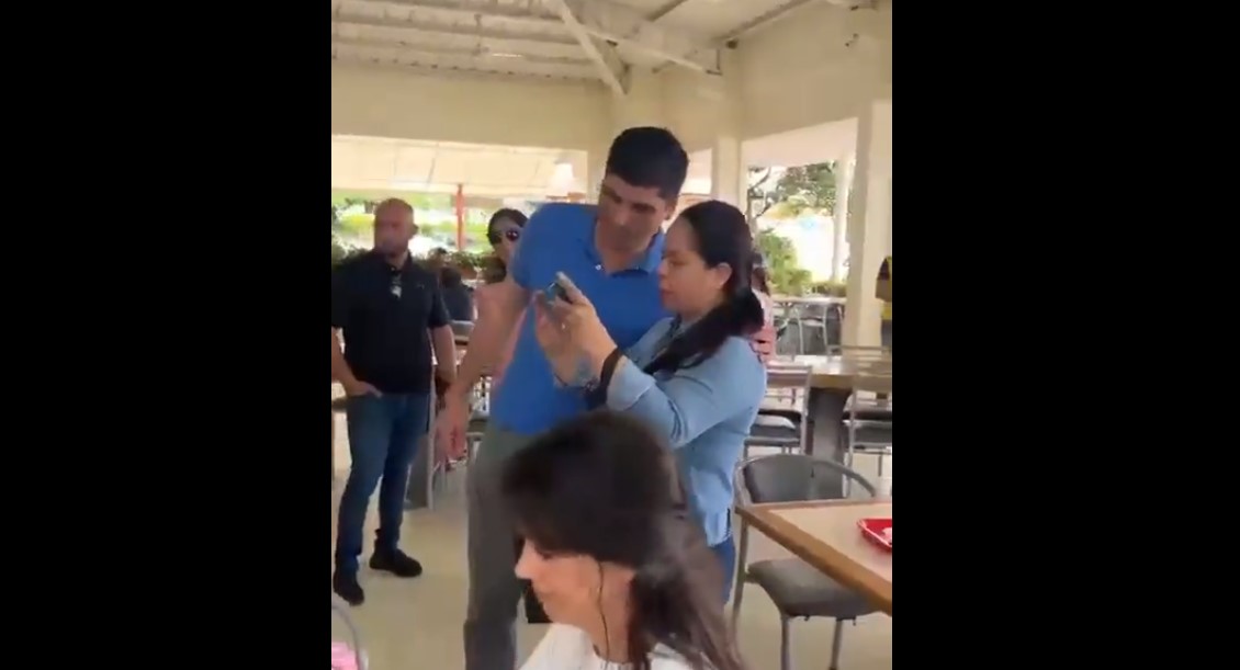 En imágenes: Candidato ecuatoriano queda en medio de balacera en vísperas de elecciones