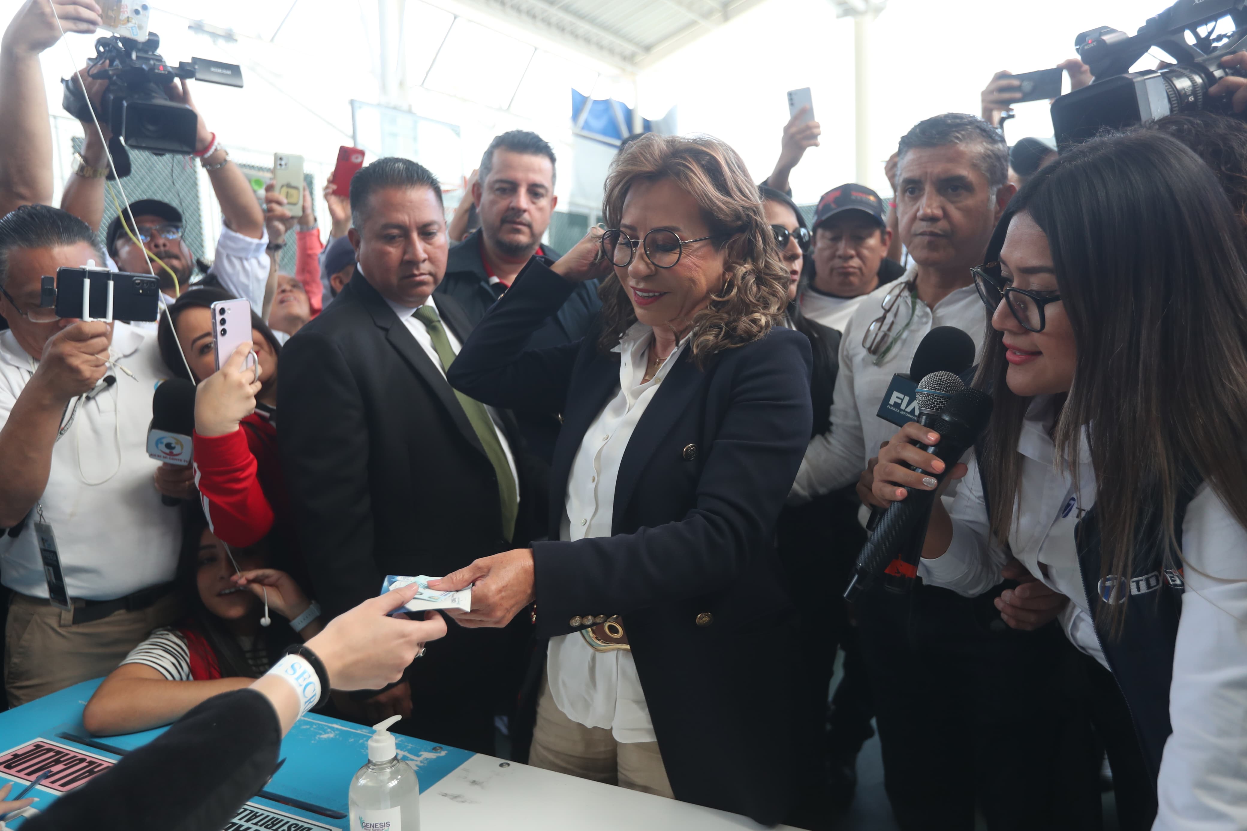 SANDRA TORRES VOTA