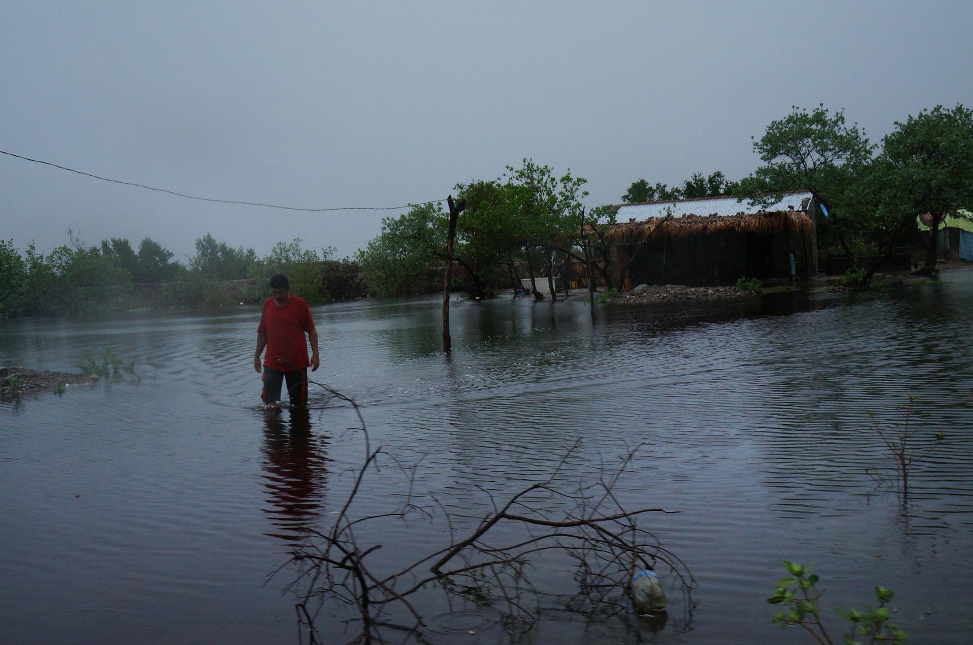 Depresión formada en Golfo de México tocará tierra como tormenta tropical este martes