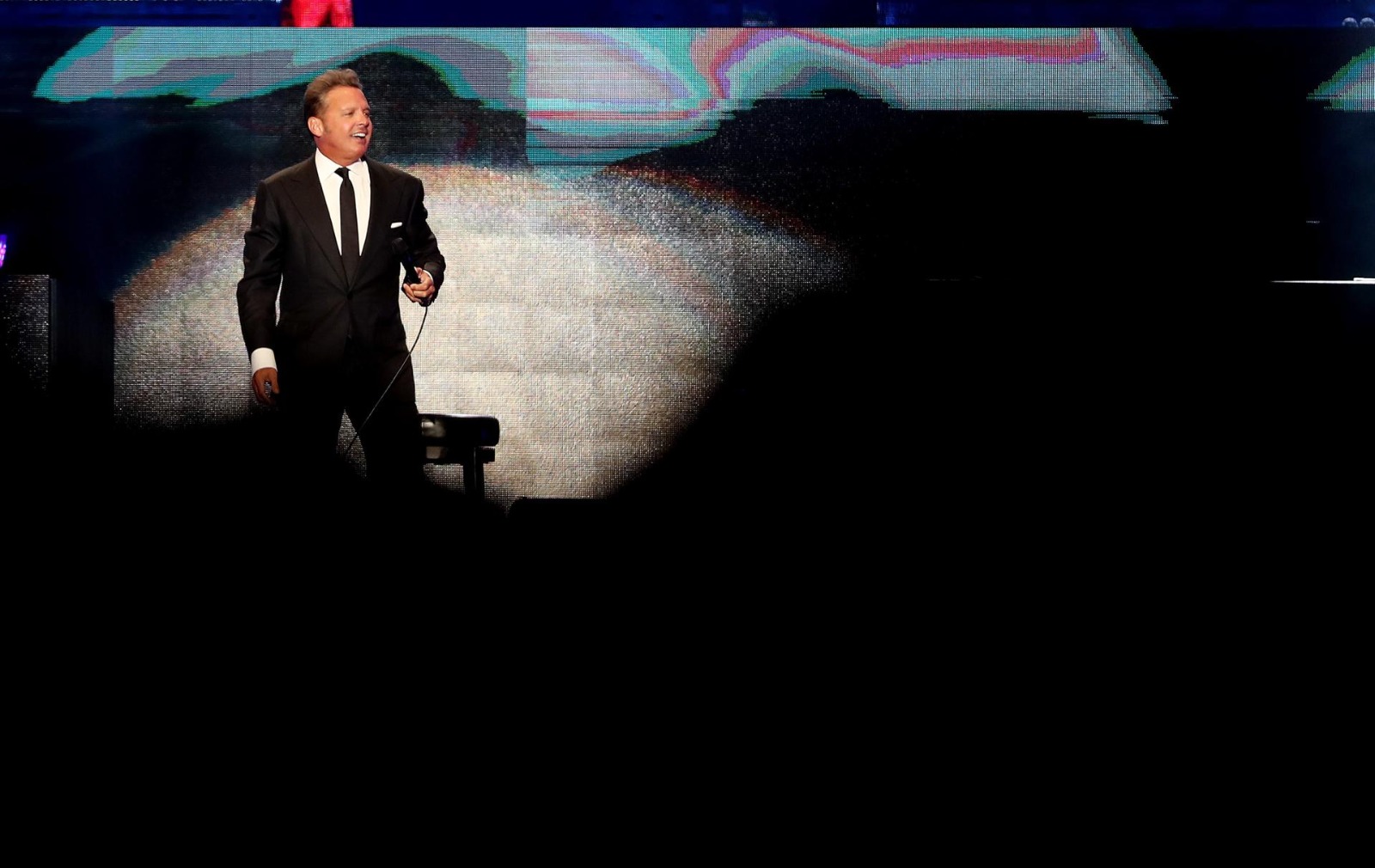 Luis Miguel presenta exitoso primer concierto en su gira por España