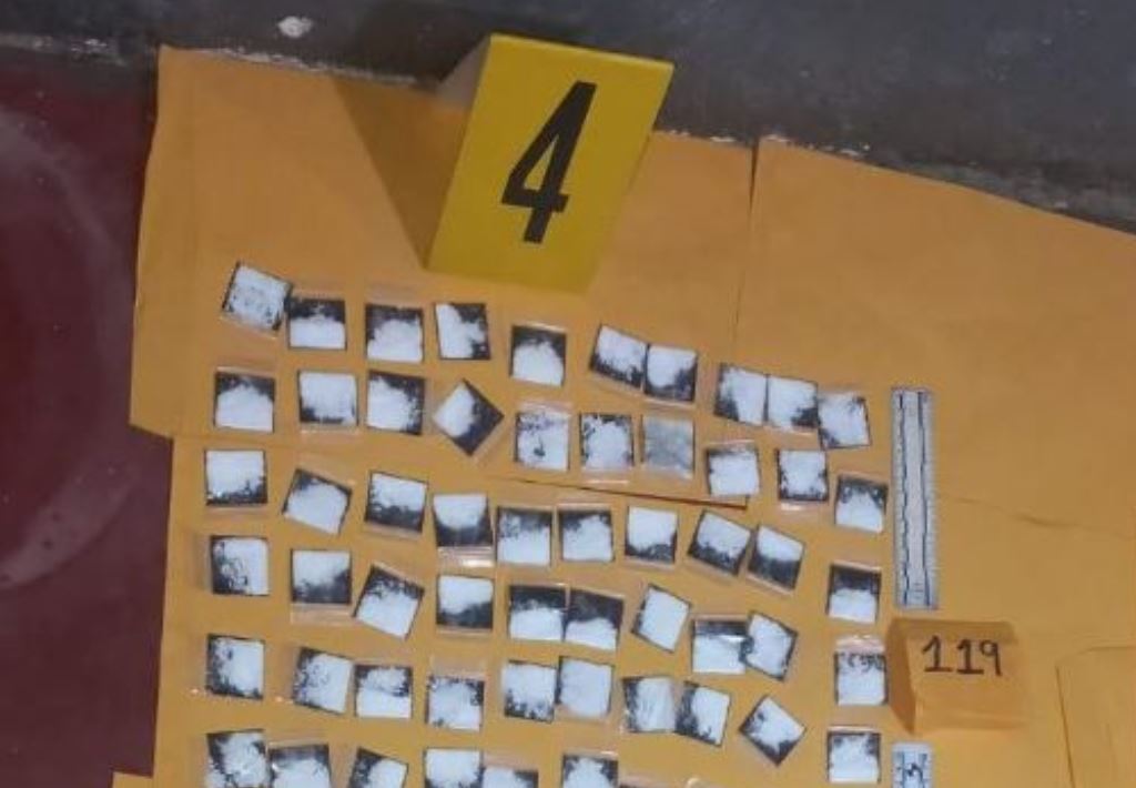 DECOMISAN DROGA EN HUEHUE