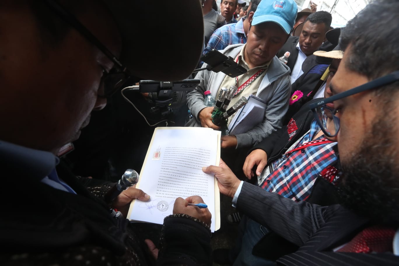 48 CANTONES FRENTE AL CONGRESO