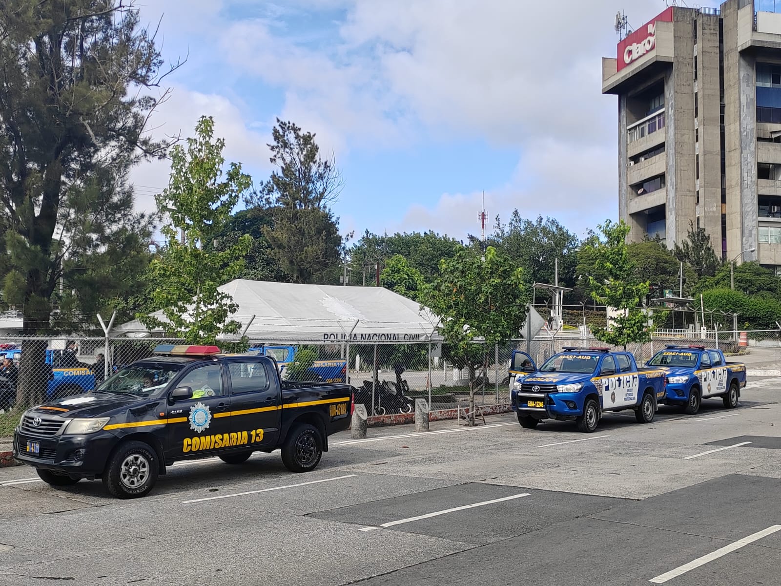 Este miércoles 13 de septiembre continúan los operativos del Ministerio Público en el Parque de la Industria. (Foto Prensa Libre: E. García)