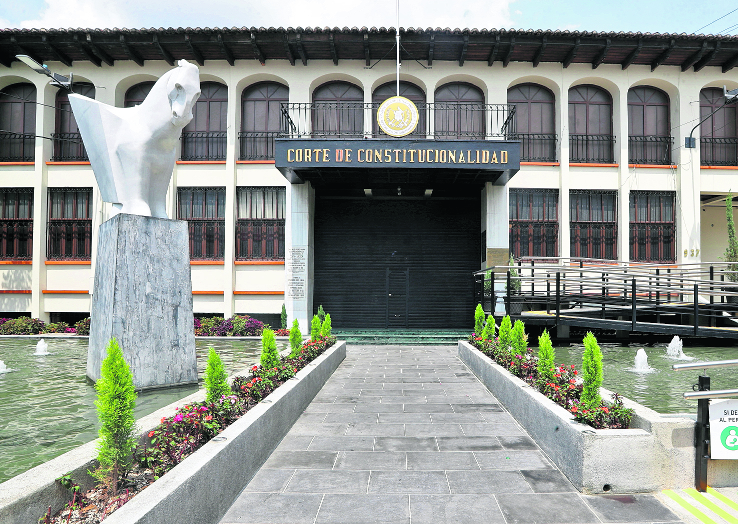 CC ordena retomar el control de presa Tesoro en un máximo de 6 horas, bajo apercibimiento de destitución de ministros