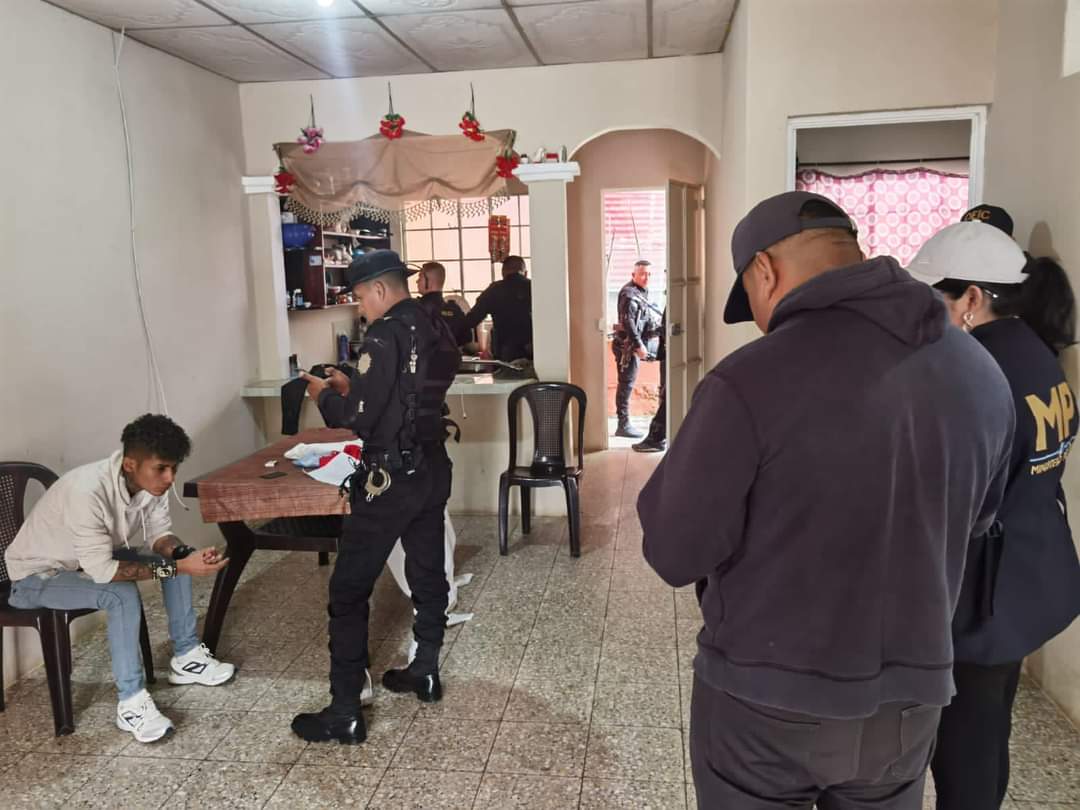 Captura al cantante Rancherito Calibre 58 en San Pedro Carchá, Alta Verapaz; está acusado de violencia contra la mujer