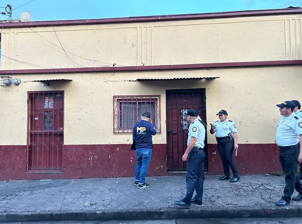 Capturan a dos hombres que usaban redes sociales para pedirle fotos con contenido sexual a menor de edad
