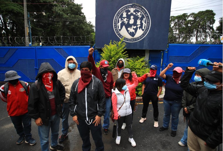 Estudiantes de la Usac piden renuncia de Porras y Mazariegos y anuncian acciones