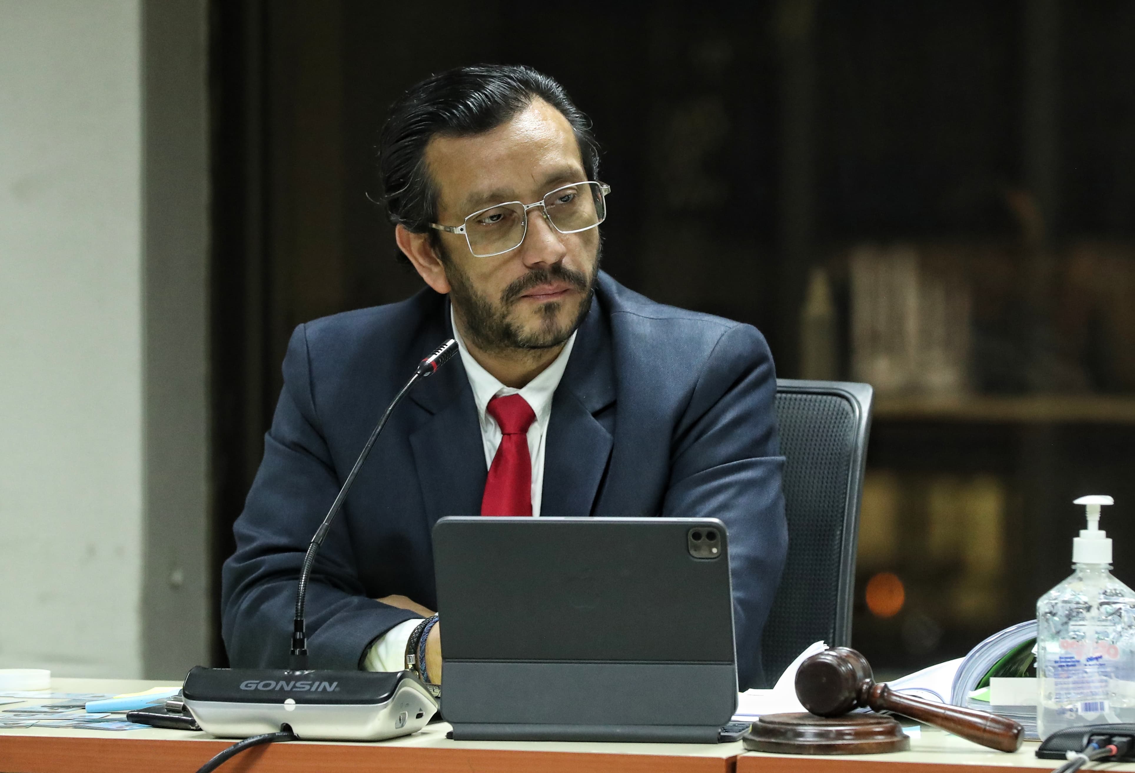 Fiscalía requiere información a X sobre cuentas de medios de comunicación y de periodista de Guatevisión