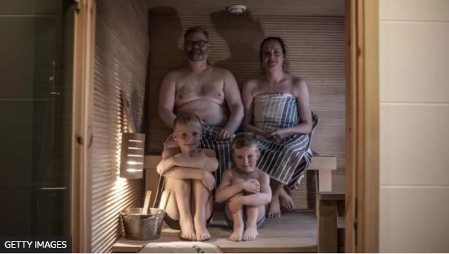 El milenario origen del sauna y cómo se convirtió en una tradición esencial para la salud física y emocional de los nórdicos