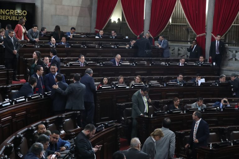 CONGRESO SESIÓN PERMANENTE