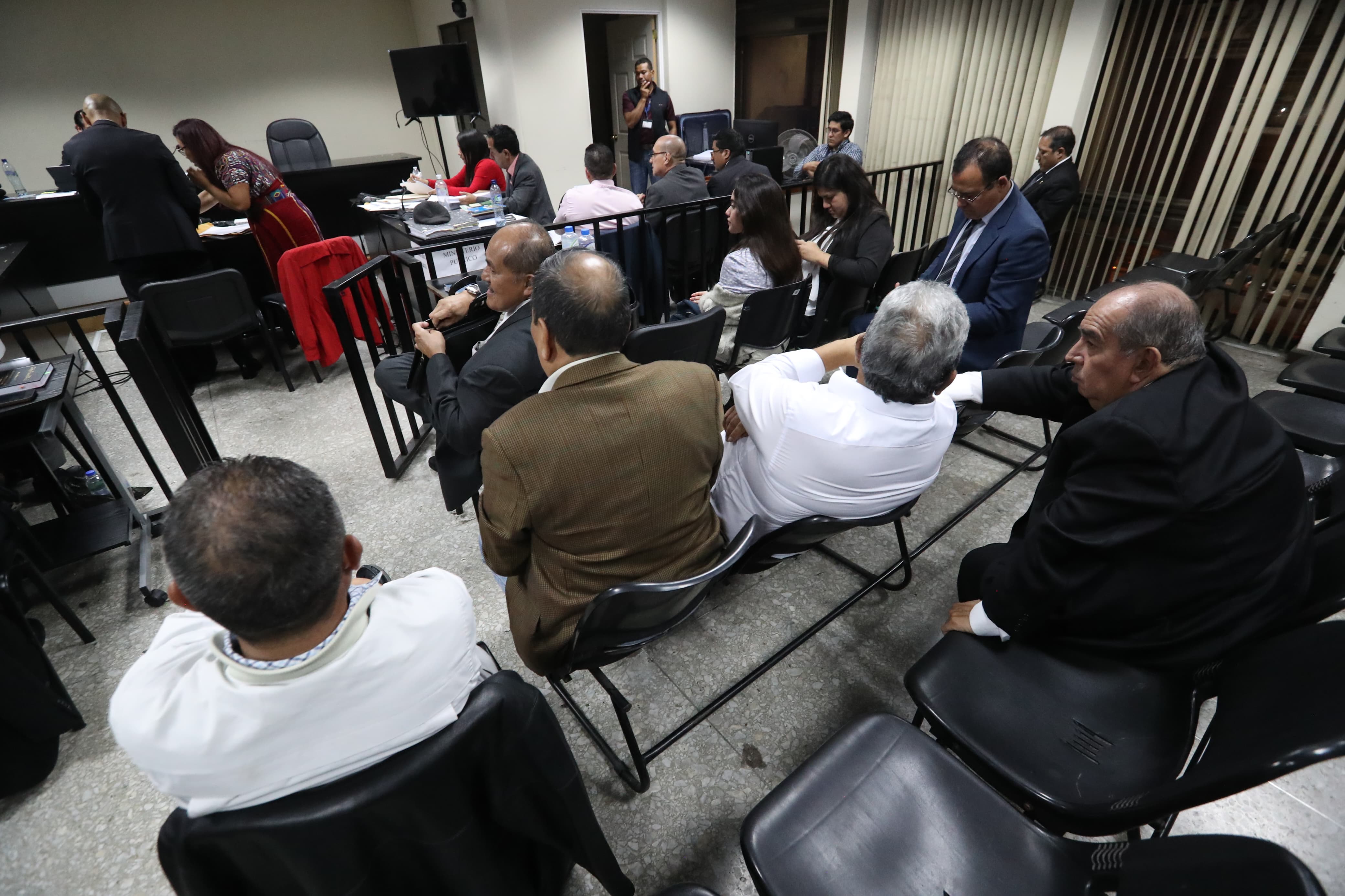 Toma de la Usac: ligan a proceso a seis detenidos por dos delitos