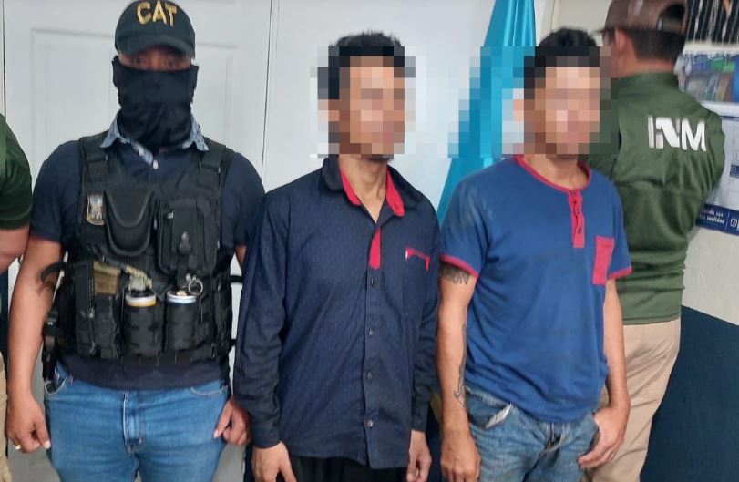 Entregan a El Salvador a tres supuestos pandilleros que entraron ilegalmente a Guatemala e iban a Estados Unidos