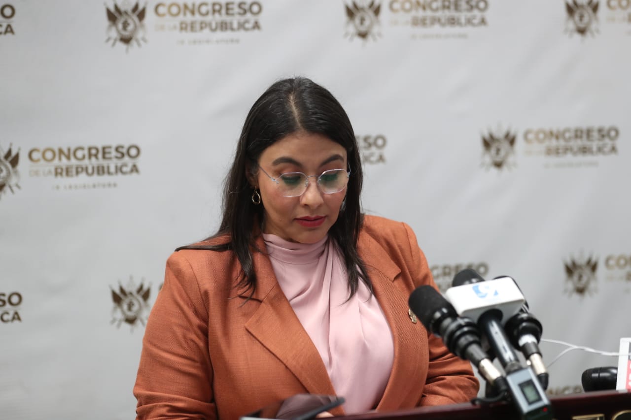 Presidenta del Congreso de Guatemala confirma que EE. UU. le retiró la visa